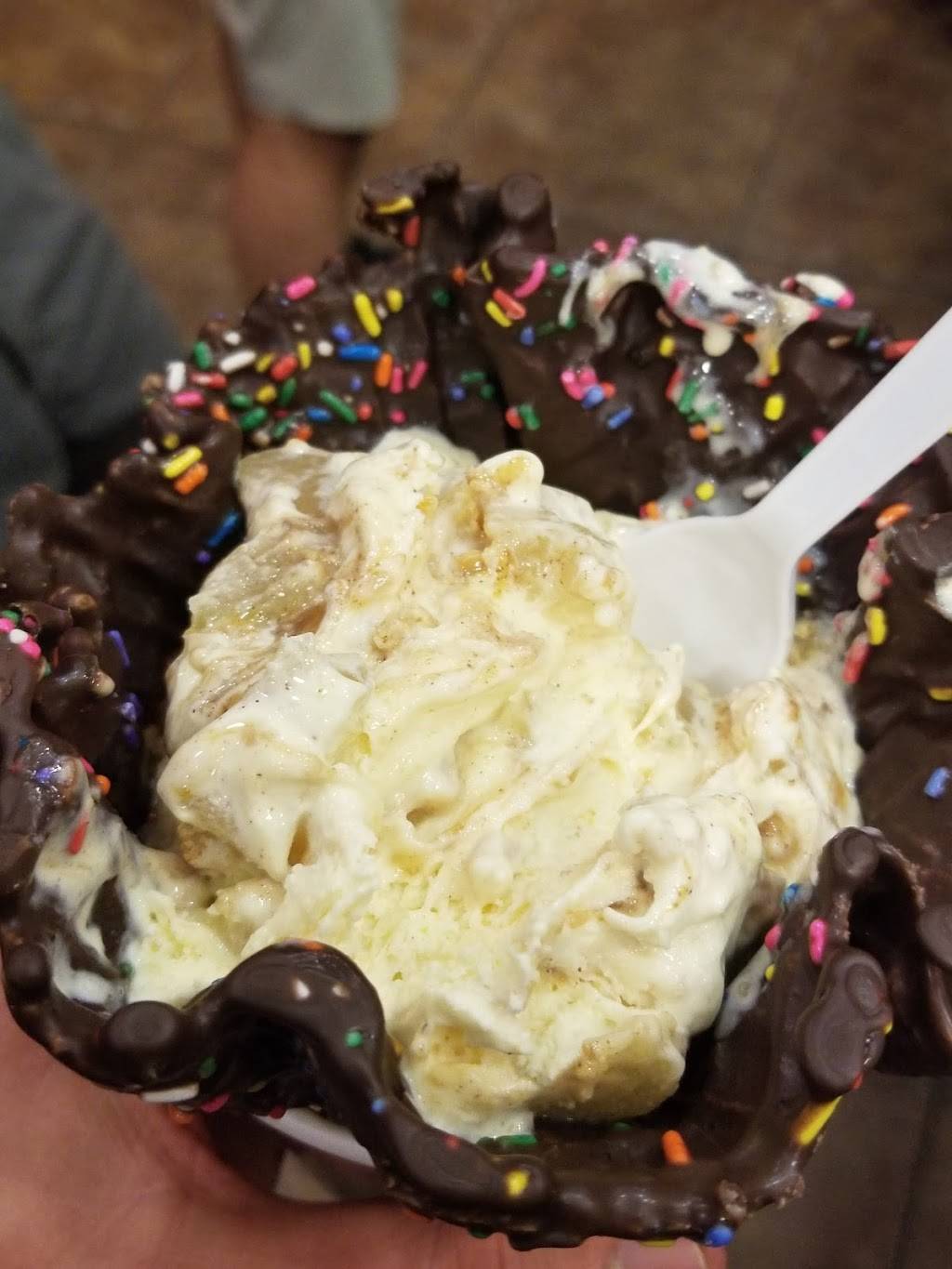 Cold Stone | bakery | 45999 Regal Plaza #100, Sterling, VA 20165, USA | 5713232777 OR +1 571-323-2777