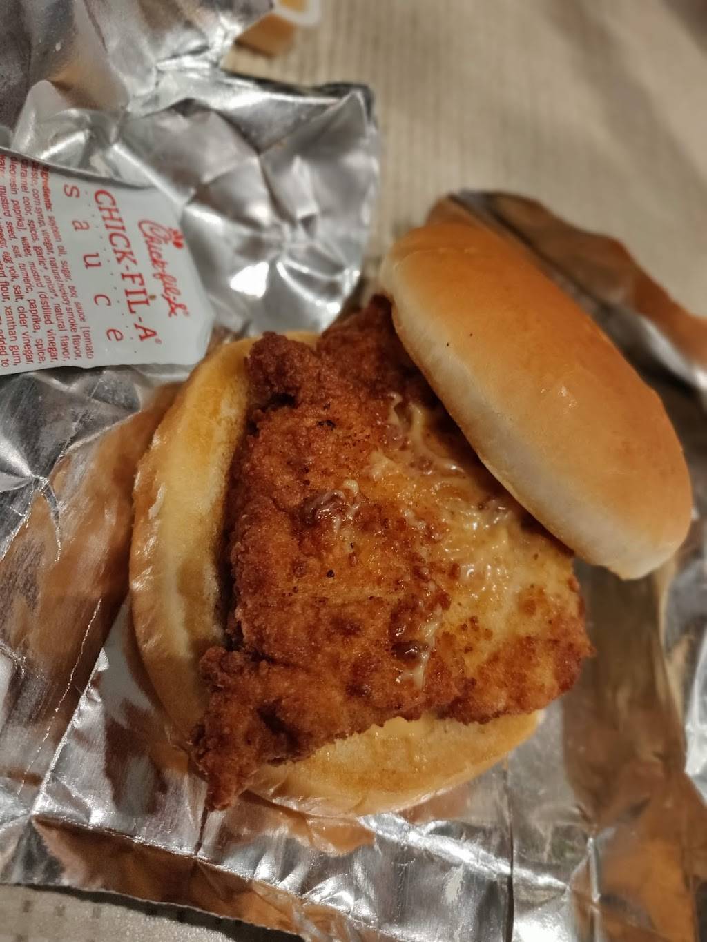 Chick-fil-A Annapolis FSR | restaurant | 2025 Somerville Rd, Annapolis, MD 21401, USA | 4102660008 OR +1 410-266-0008