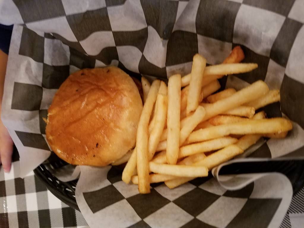 Empresario Restaurant | restaurant | 141 S Courthouse Square, Goliad, TX 77963, USA | 3616452347 OR +1 361-645-2347