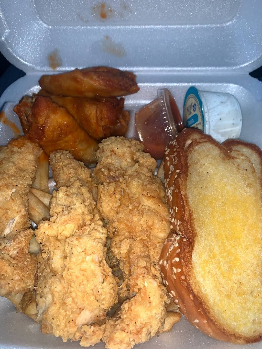 Abners Famous Chicken | restaurant | 1480 W Government St, Brandon, MS 39042, USA | 6018248904 OR +1 601-824-8904