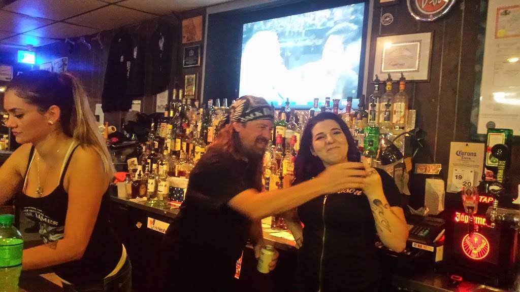 Top Fuel Saloon | restaurant | 275 S Hickory St, Braidwood, IL 60408, USA | 8154583000 OR +1 815-458-3000