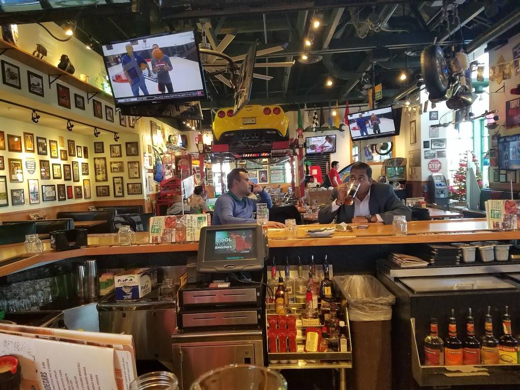 Quaker Steak & Lube | restaurant | 561 US Route 1, Edison, NJ 08817, USA | 7327779464 OR +1 732-777-9464