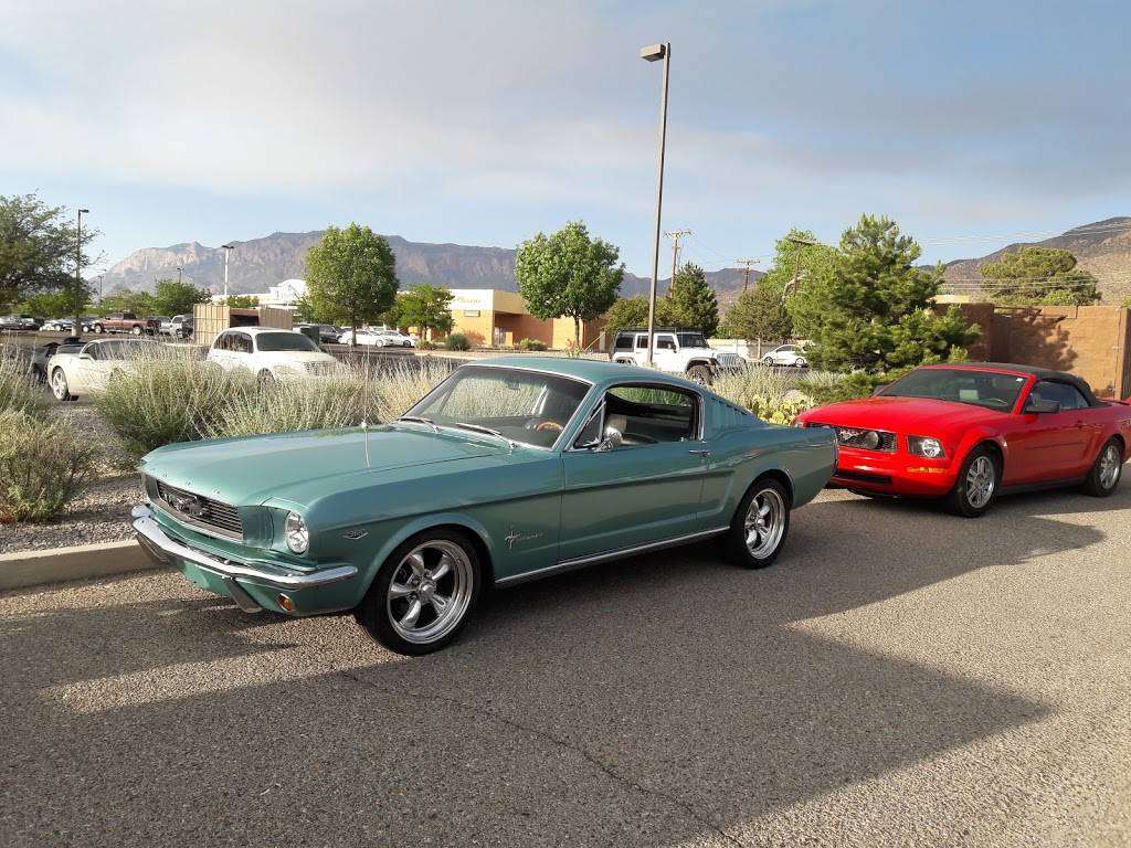 Fastinos | restaurant | 2600 Juan Tabo Blvd NE, Albuquerque, NM 87112, USA | 5053329300 OR +1 505-332-9300