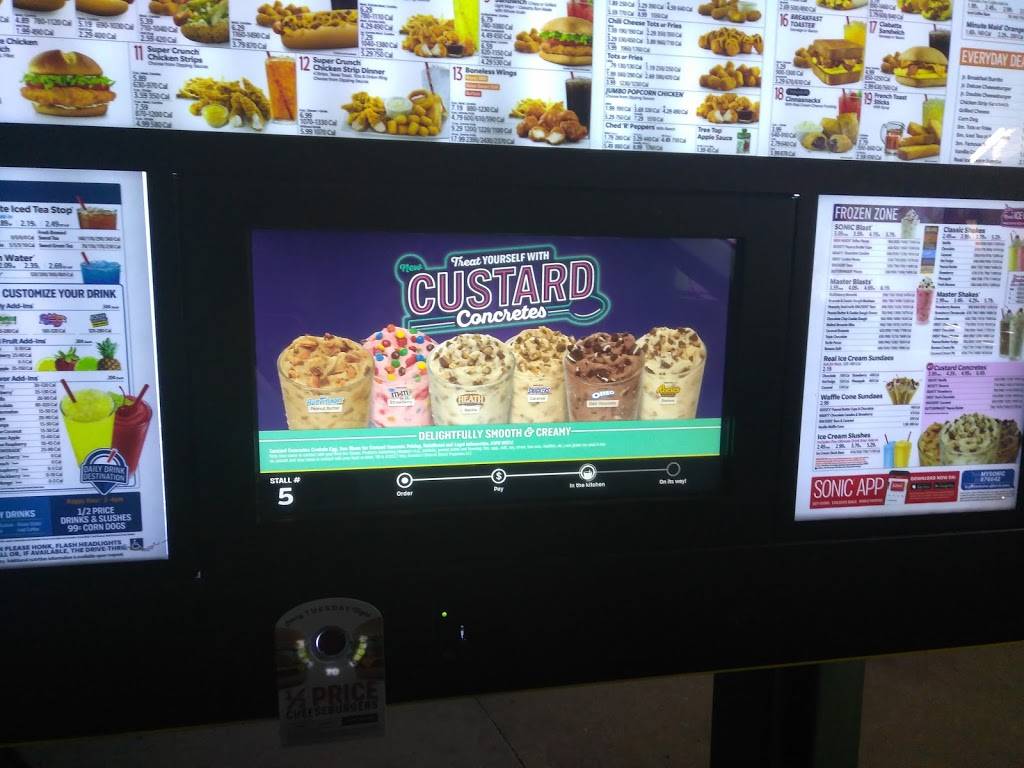 Sonic Drive-In | restaurant | 1305 S Broadway, Oak Grove, MO 64075, USA | 8166257226 OR +1 816-625-7226