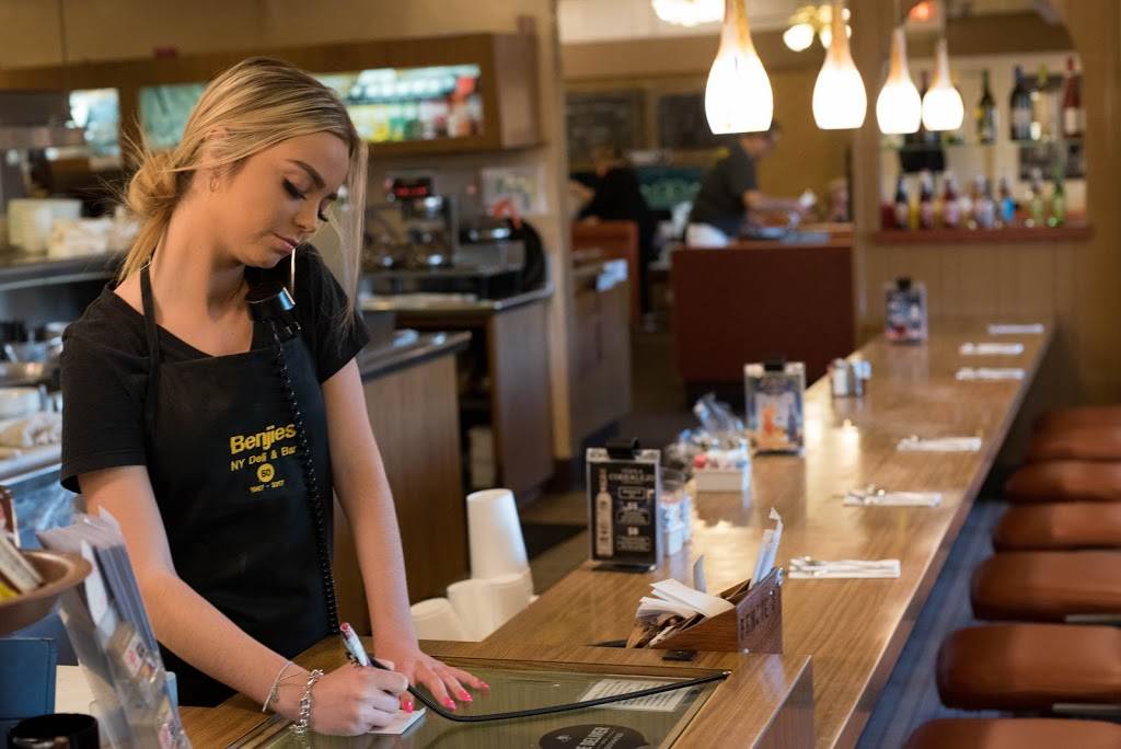 Avenue K Bar | restaurant | 1828 N Tustin Ave, Santa Ana, CA 92705, USA | 7145416263 OR +1 714-541-6263