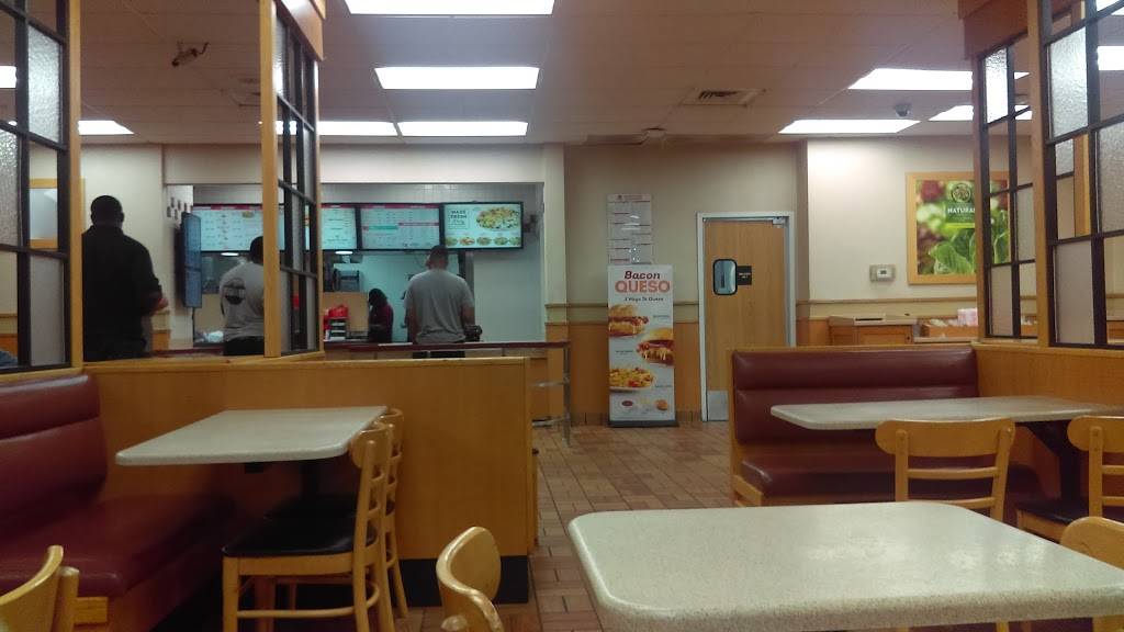 Wendys | restaurant | 433 Old Gate Ln, Milford, CT 06460, USA | 2038769428 OR +1 203-876-9428