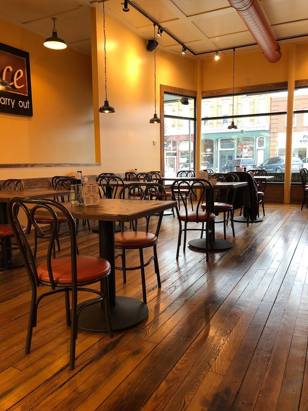 Franks Place | restaurant | 104 E Main St, Manchester, MI 48158, USA | 7344288003 OR +1 734-428-8003