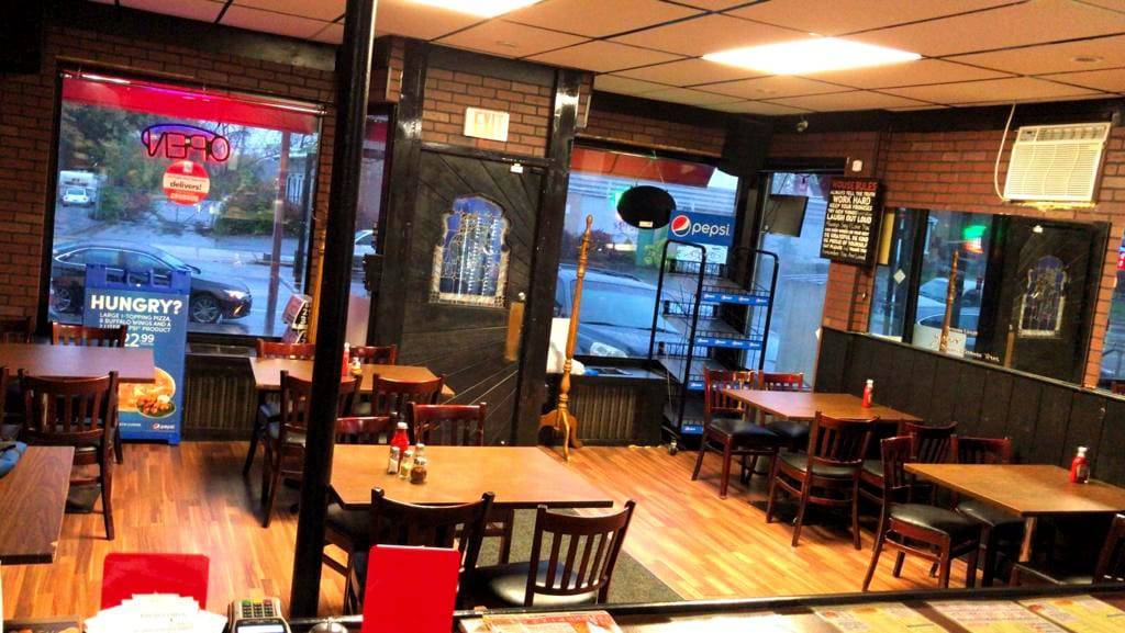 Fat Franks Pizza | restaurant | 481 Wethersfield Ave, Hartford, CT 06114, USA | 8602963111 OR +1 860-296-3111