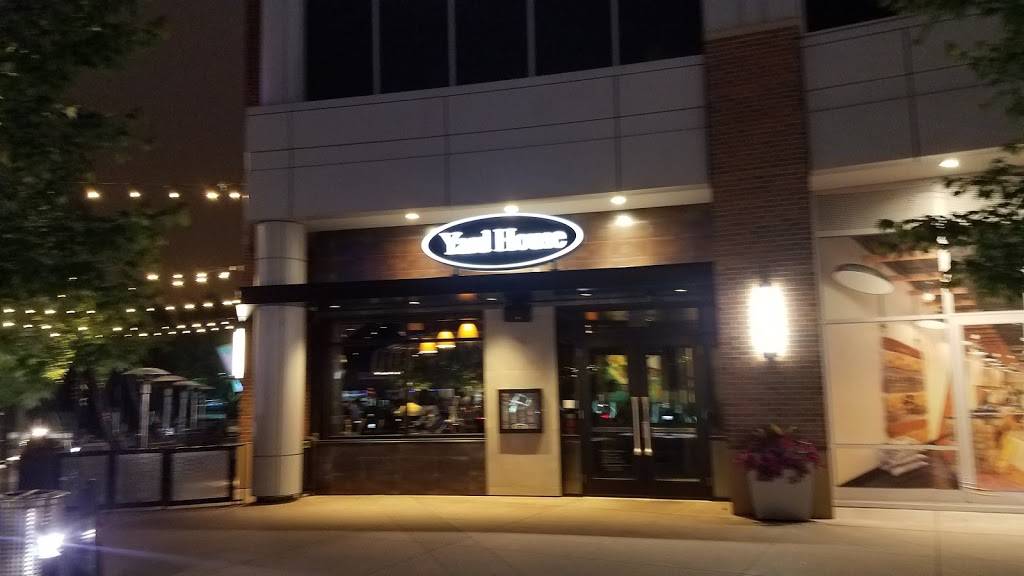 Yard House | restaurant | 1500 N Clybourn Ave c101, Chicago, IL 60610, USA | 3129517317 OR +1 312-951-7317