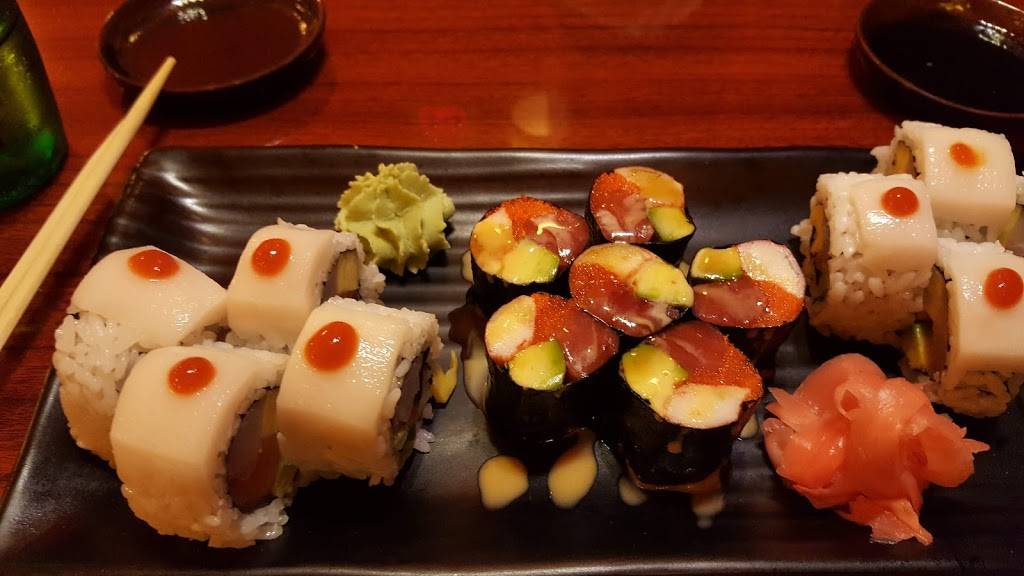 Fujiyama Sushi Bar | restaurant | 2861 Lynnhaven Dr # 112, Virginia Beach, VA 23451, USA | 7574965858 OR +1 757-496-5858