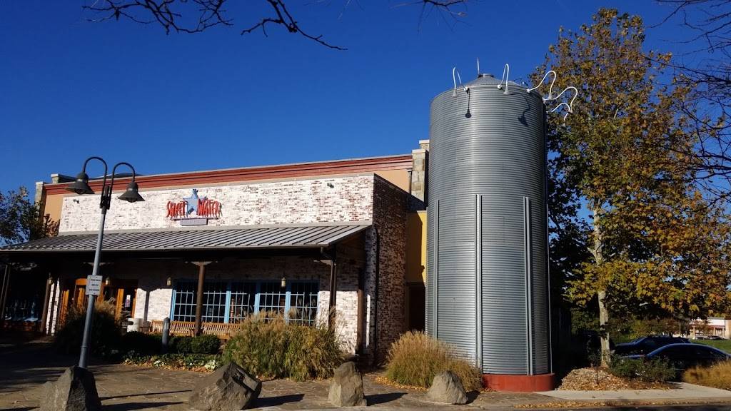 Sweetwater Tavern | restaurant | 45980 Waterview Plaza, Sterling, VA 20166, USA | 5714346500 OR +1 571-434-6500