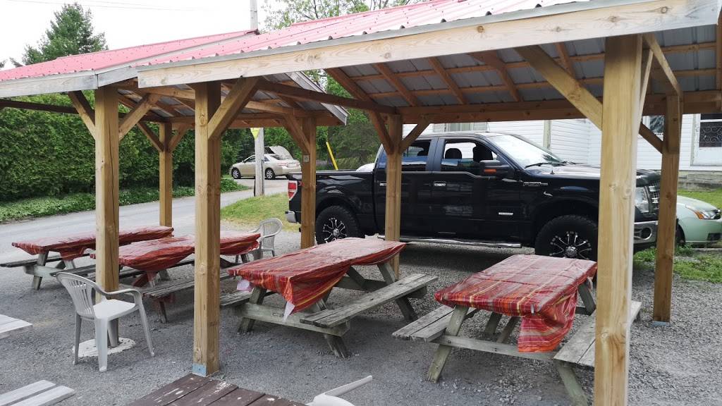 Bud the Spud Maitland | restaurant | 1282 County Rd 2, Brockville, ON K6V 7E4, Canada | 6133481588 OR +1 613-348-1588