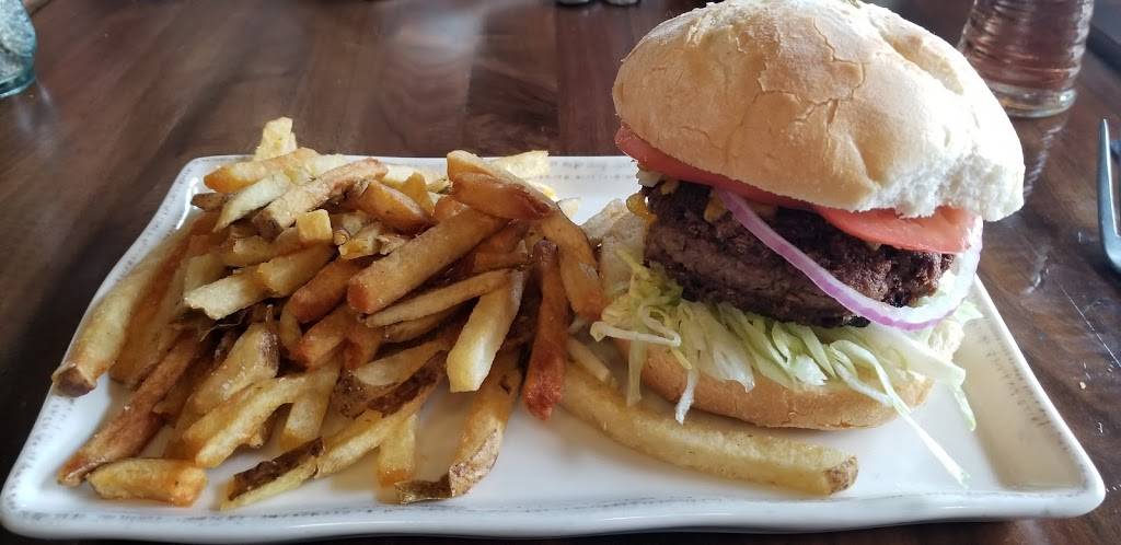 Colter Bay | restaurant | 561 Delaware Ave, Buffalo, NY 14202, USA | 7164365197 OR +1 716-436-5197