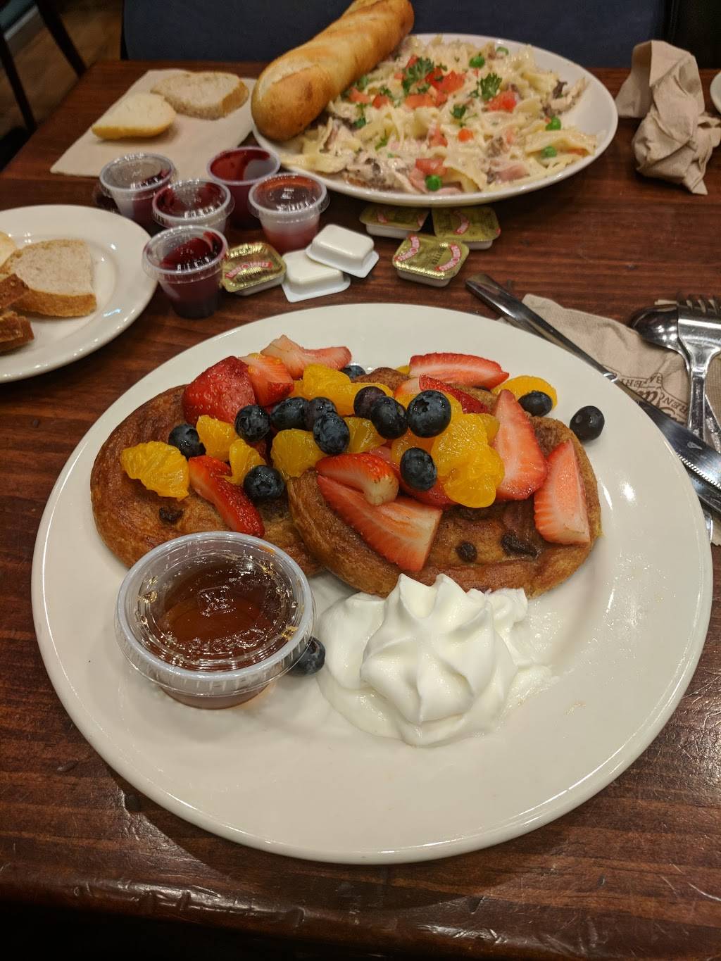 la Madeleine French Bakery & Café Mueller | cafe | 1201 Barbara Jordan Blvd, Austin, TX 78723, USA | 5123663825 OR +1 512-366-3825