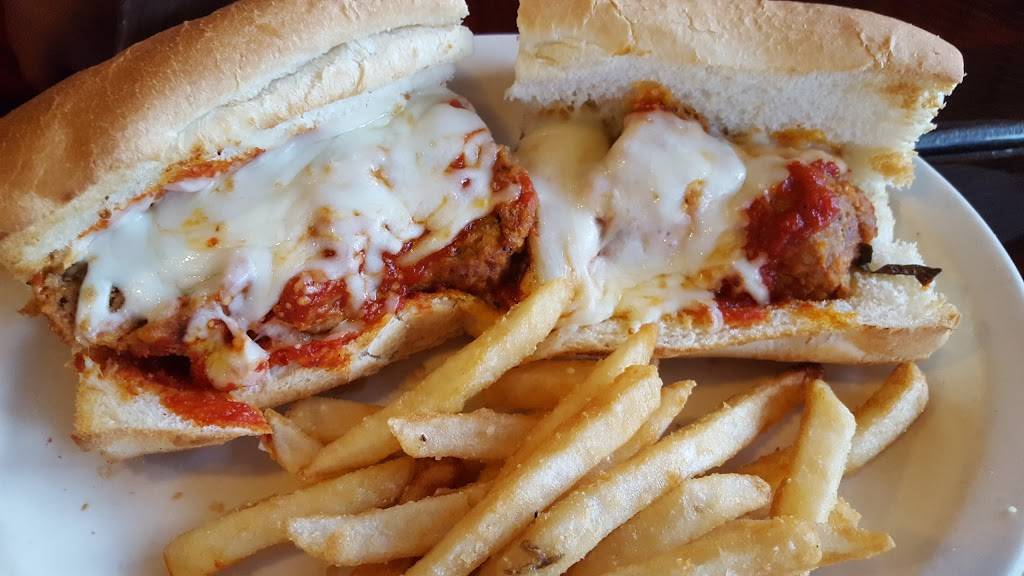 Ivetts Italian Grill | restaurant | 2500 Marina Bay Dr x, League City, TX 77573, USA | 2815326536 OR +1 281-532-6536