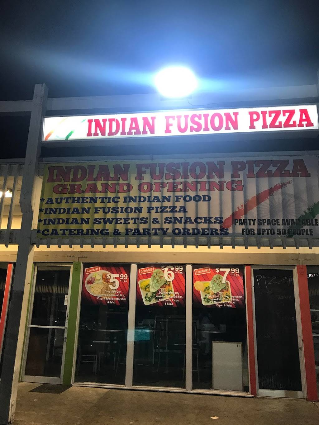 Indian Fusion Pizza | restaurant | 9240 Magnolia Ave, Riverside, CA 92503, USA | 9519778106 OR +1 951-977-8106