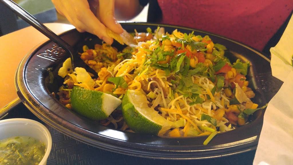 Moes Southwest Grill | restaurant | 716 Montgomery Hwy, Vestavia Hills, AL 35216, USA | 2058247663 OR +1 205-824-7663