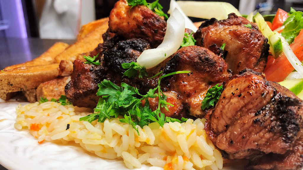 Noah | restaurant | 2146 Rue Lucien-Thimens, Saint-Laurent, QC H4R 1L1, Canada | 4383866624 OR +1 438-386-6624