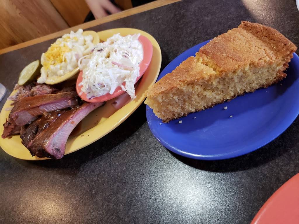 Dixie Bones | restaurant | 13440 Occoquan Rd, Woodbridge, VA 22191, USA | 7034922205 OR +1 703-492-2205