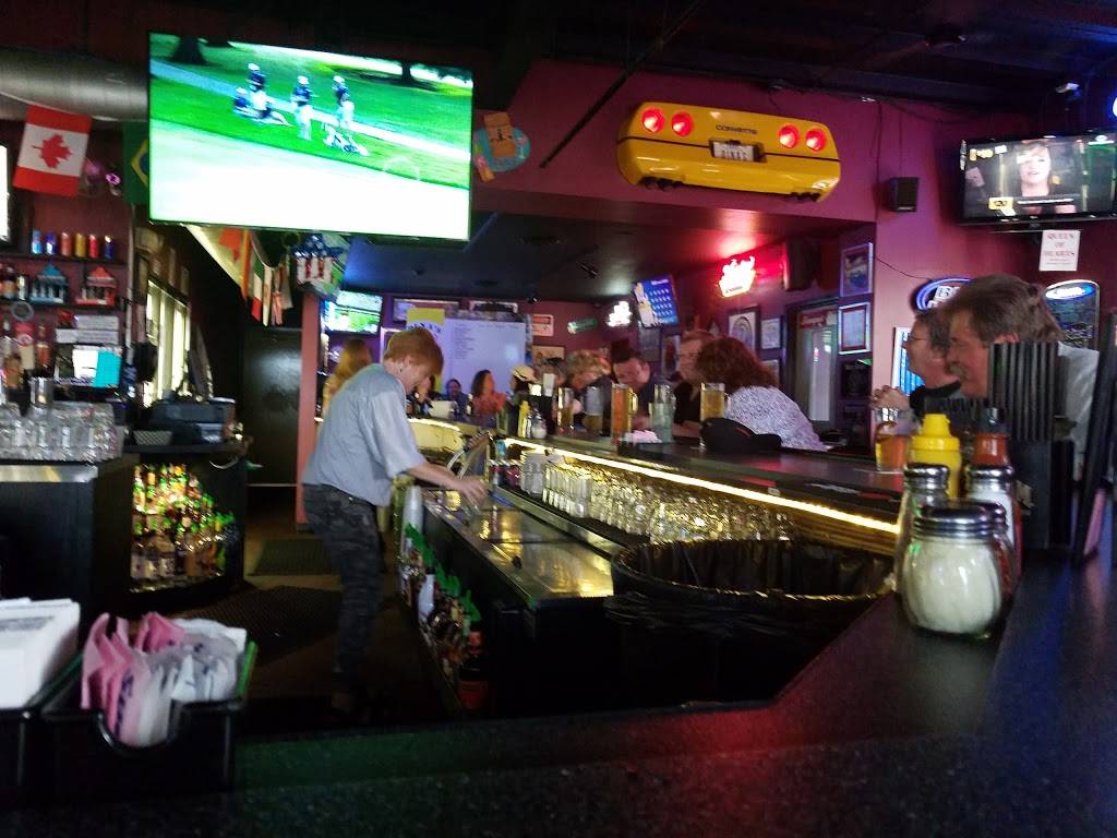 Dinas Pizza & Pub | restaurant | 5701 Memphis Ave, Cleveland, OH 44144, USA | 2163513663 OR +1 216-351-3663