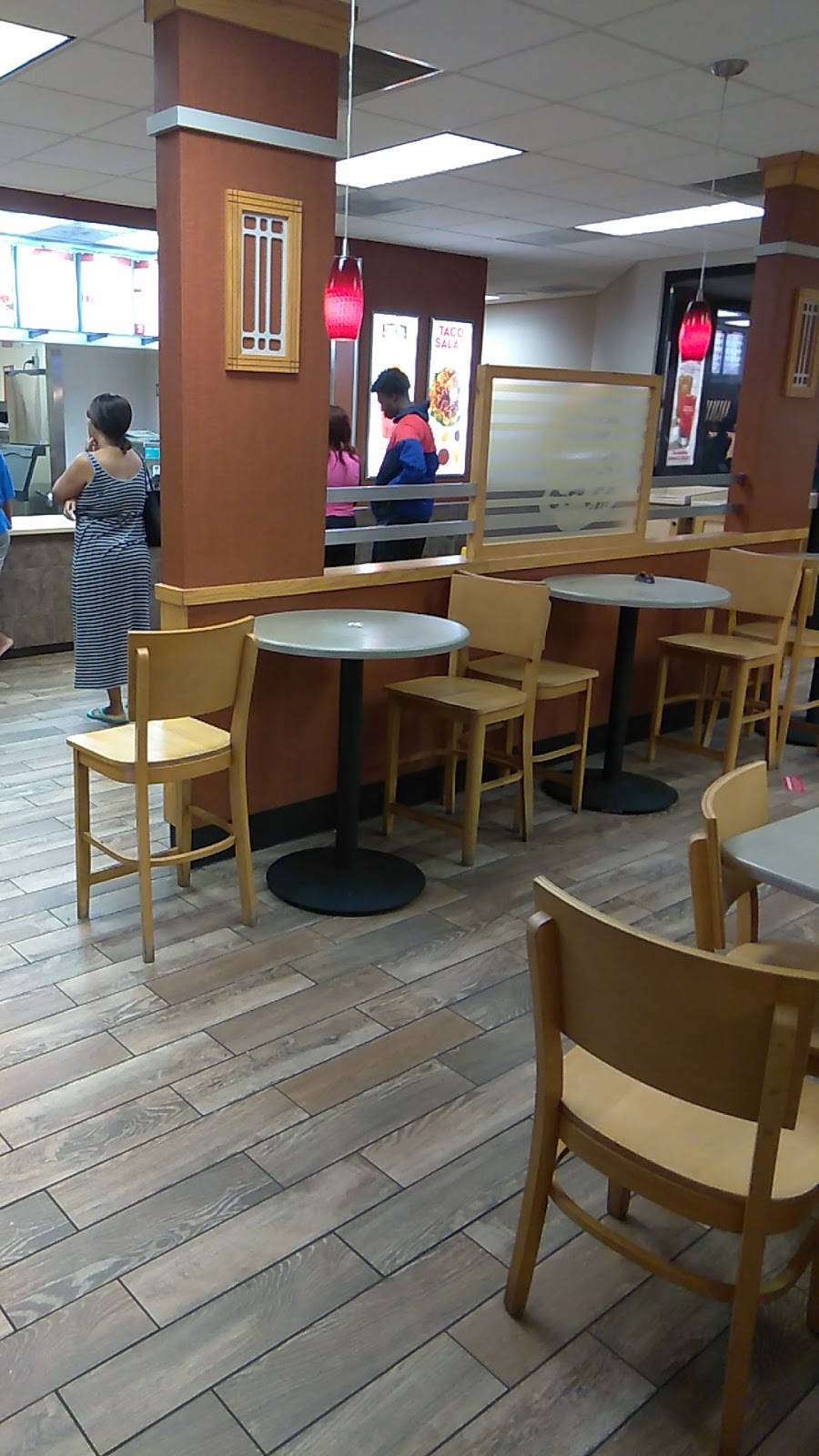 Wendys | restaurant | 7663 Merrill Rd, Jacksonville, FL 32277, USA | 9047433908 OR +1 904-743-3908