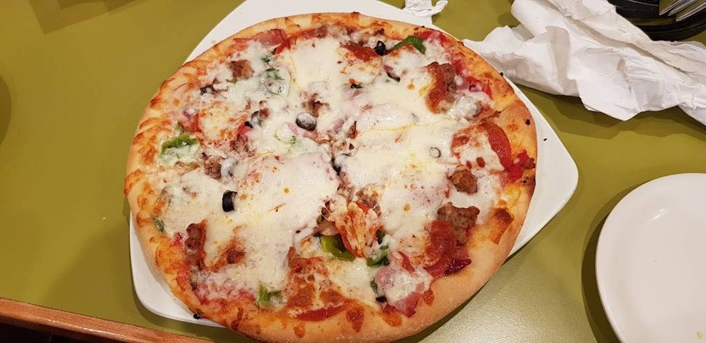 Flippers Pizzeria | meal delivery | 5770 US-192, Kissimmee, FL 34746, USA | 4073979509 OR +1 407-397-9509