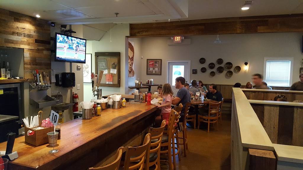 Moxie Burger | restaurant | 255 Village Pkwy NE, Marietta, GA 30067, USA | 7706273201 OR +1 770-627-3201