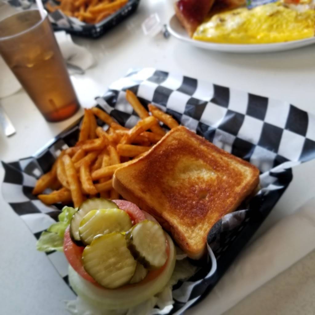 Otts Drive In | restaurant | 400 N Century Blvd, Rantoul, IL 61866, USA | 2178931100 OR +1 217-893-1100