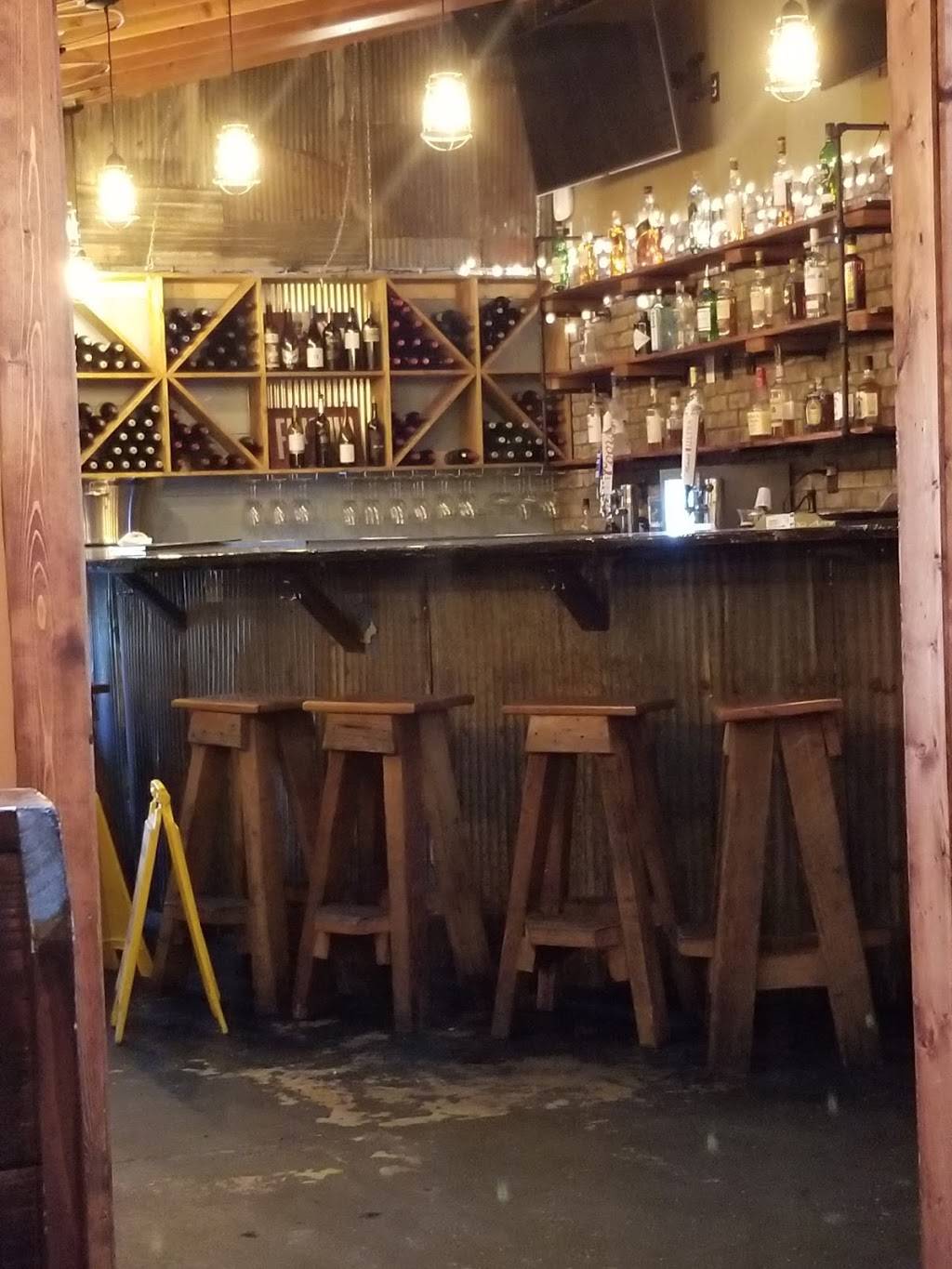 Southern Table Bar and Grill | restaurant | 10 Thacker Loop, Oxford, MS 38655, USA | 6623805124 OR +1 662-380-5124