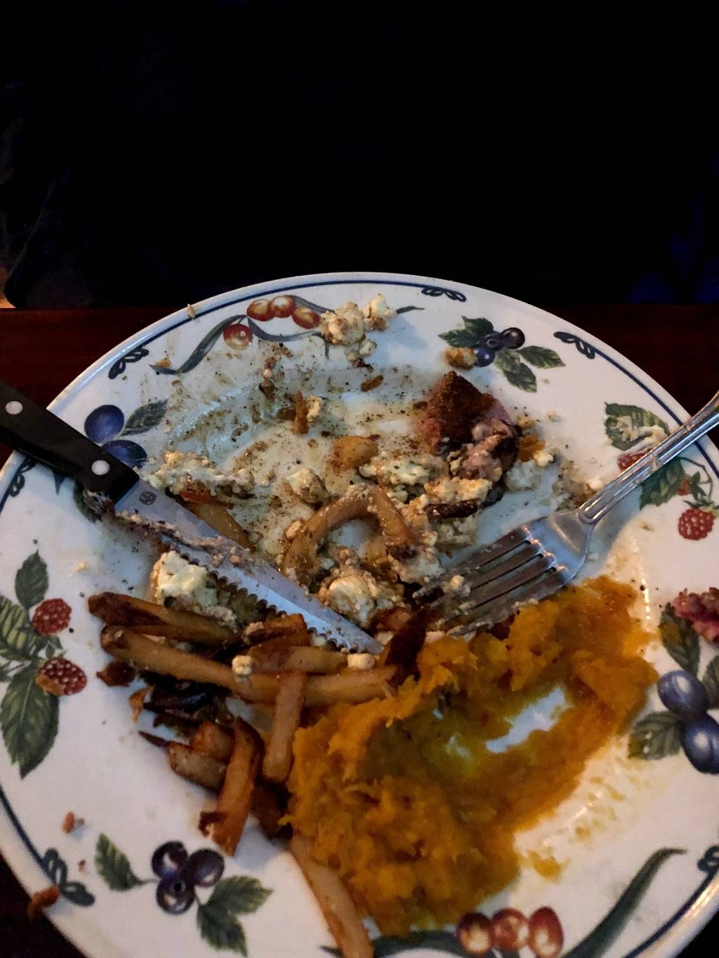 Mad River Tavern | restaurant | 377 NH-49, Campton, NH 03223, USA | 6037264290 OR +1 603-726-4290