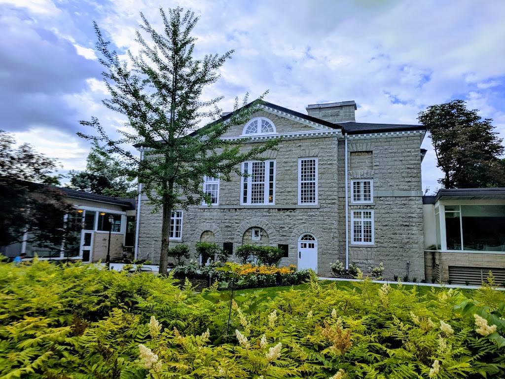 Donald Gordon Conference Centre | restaurant | 421 Union St W, Kingston, ON K7L 3N6, Canada | 6135332221 OR +1 613-533-2221