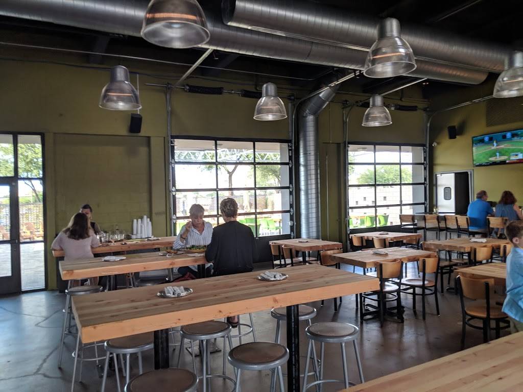 Angels Trumpet Ale House Arcadia | restaurant | 2339 N 44th St, Phoenix, AZ 85008, USA | 6026981234 OR +1 602-698-1234