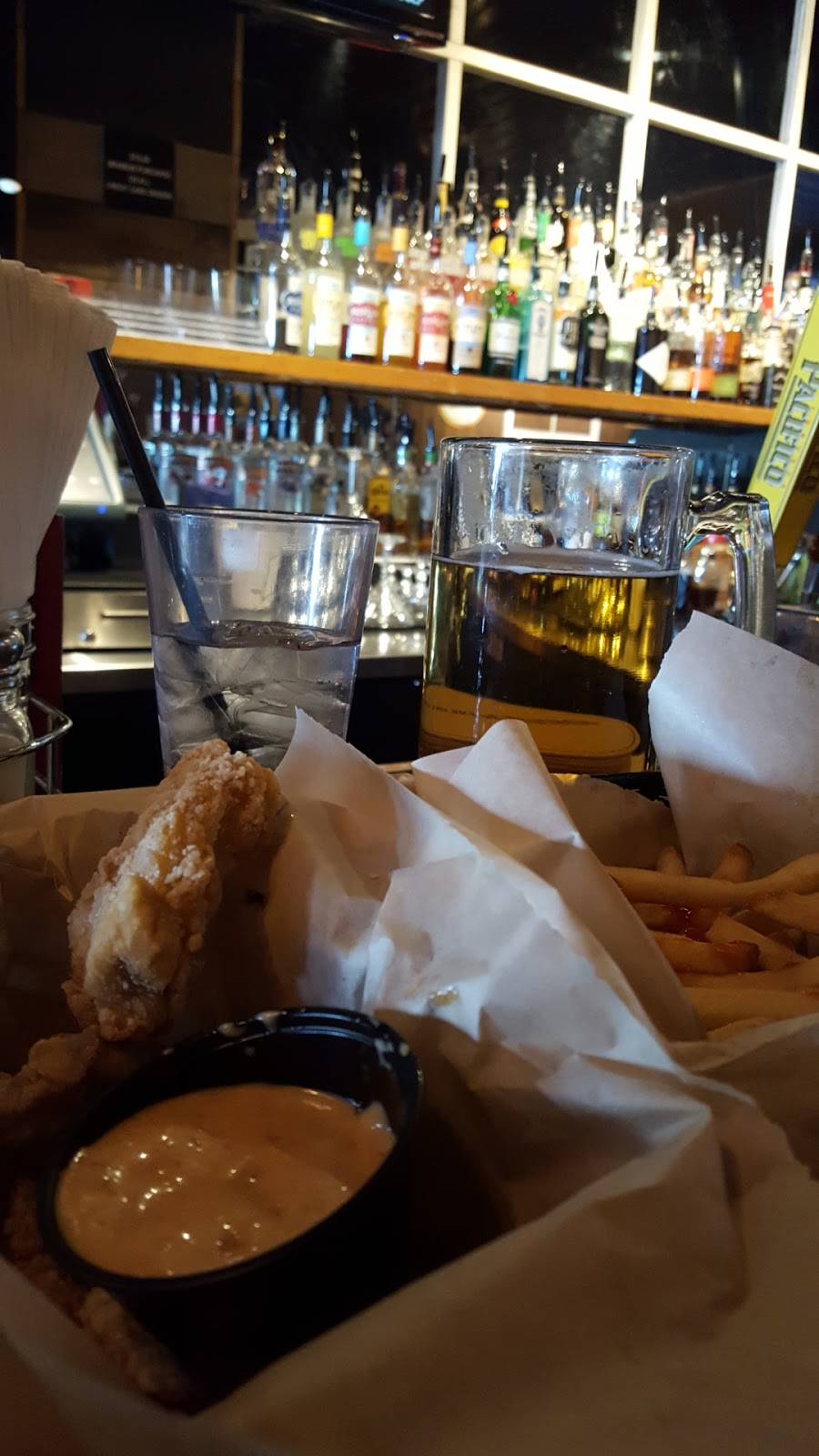 Redwing Bar & Grill | restaurant | 4012 30th St, San Diego, CA 92104, USA | 6192818700 OR +1 619-281-8700