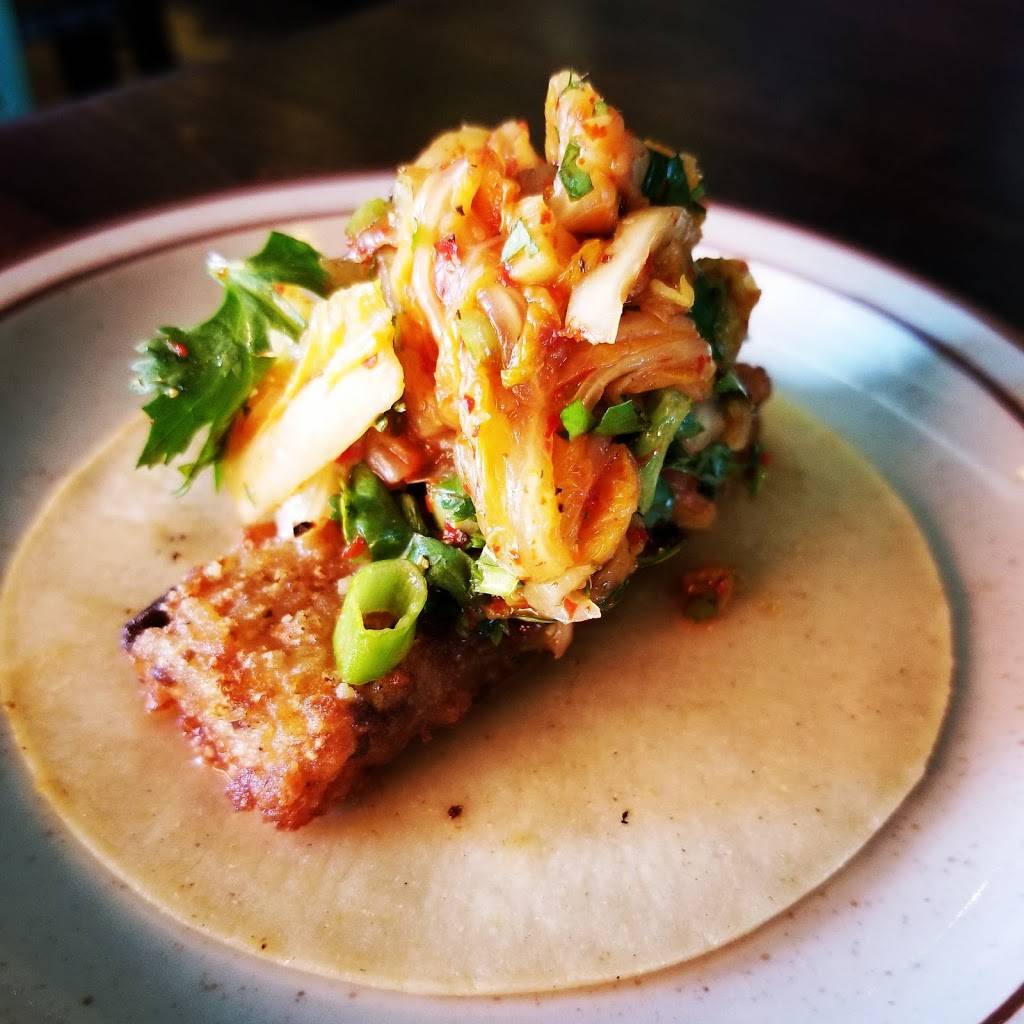 Los Chingones | restaurant | 2463 Larimer St, Denver, CO 80205, USA | 3032950686 OR +1 303-295-0686