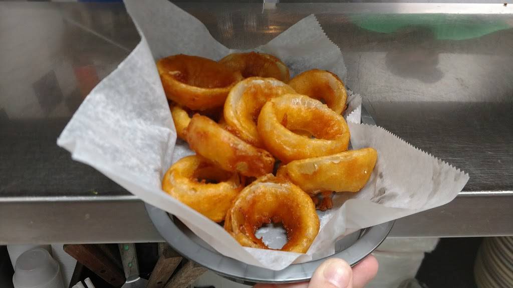 The HUB Sports Bistro | restaurant | 16780 21 Mile Rd, Macomb, MI 48044, USA | 5862263399 OR +1 586-226-3399