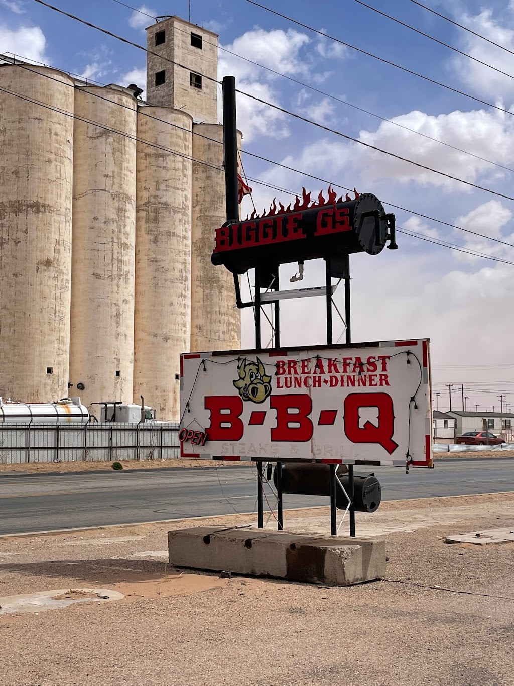 Biggie Gs | restaurant | 708 S Lynn Ave, Lamesa, TX 79331, USA | 8068728777 OR +1 806-872-8777