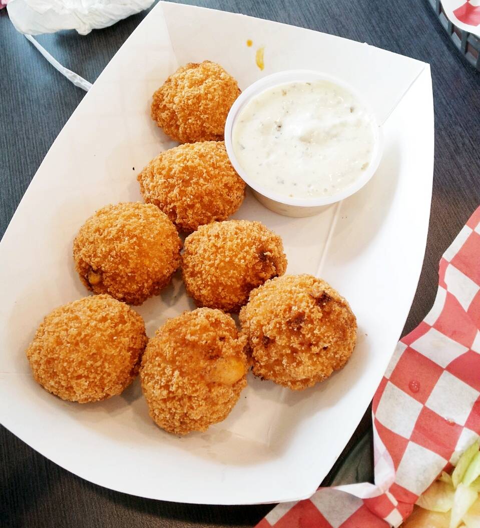 Mixed Up Burgers | restaurant | 510 E Avenue K, Grand Prairie, TX 75050, USA | 9726066700 OR +1 972-606-6700