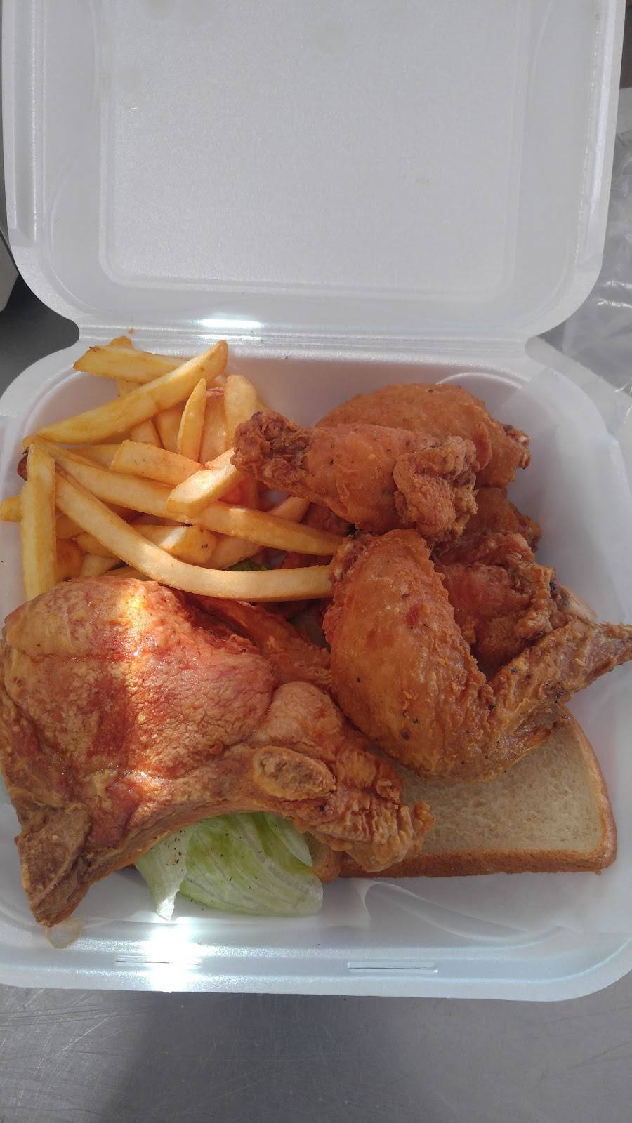 Chunkys Wings & Things | restaurant | 15348-15398 Main St N, Jacksonville, FL 32218, USA | 9049628858 OR +1 904-962-8858