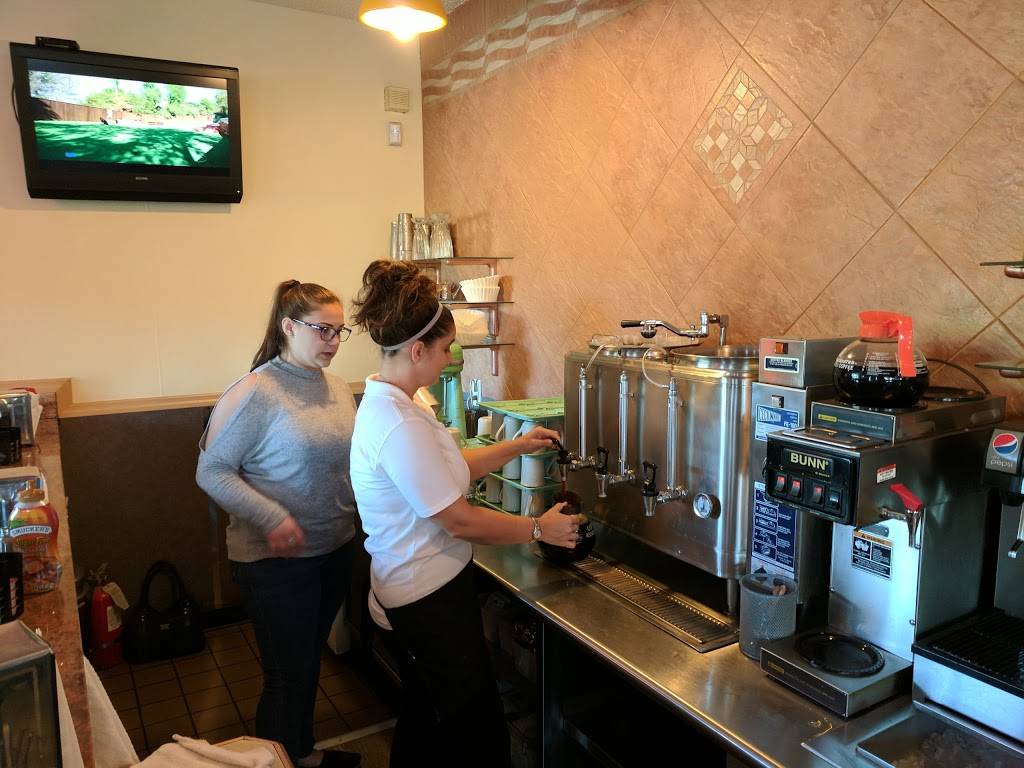 Valley View Diner | restaurant | 570 Nazareth Pike, Nazareth, PA 18064, USA | 6107597622 OR +1 610-759-7622