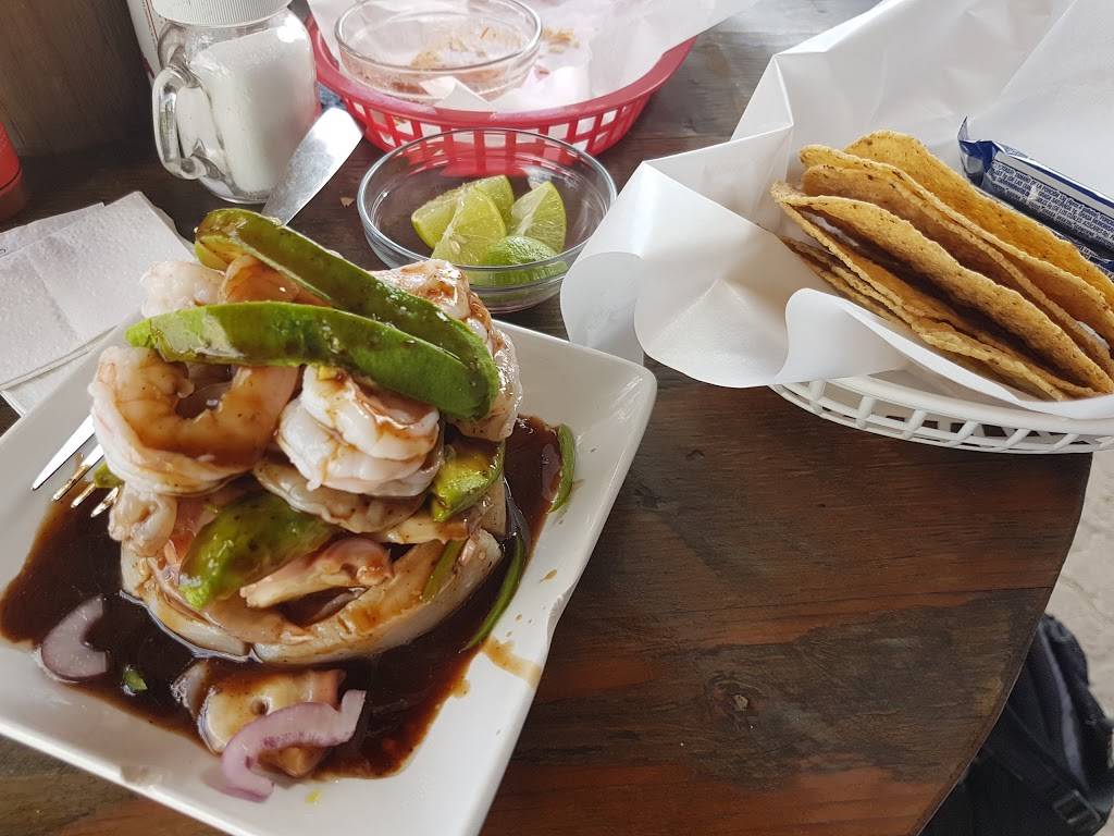 Mariscos La Vikinga | restaurant | Blvd. Benito Juárez 105-8, Hacienda Floresta del Mar, 22703 Rosarito, B.C., Mexico | 016611206627 OR +52 661 120 6627