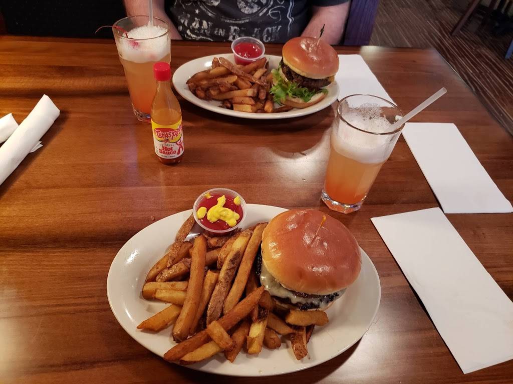 McHale’s Irish Pub | restaurant | 122 E Main St, Rock Hill, SC 29730, USA | 8033298580 OR +1 803-329-8580