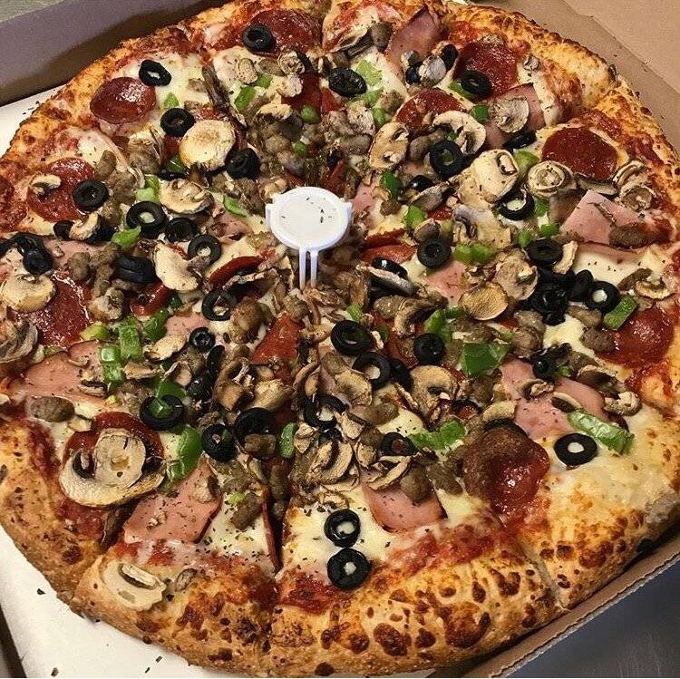 Freds Pizza & Deli | meal delivery | 33062 Garfield Rd, Fraser, MI 48026, USA | 5864156990 OR +1 586-415-6990