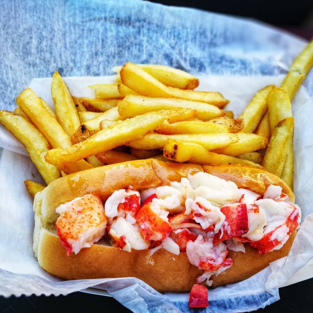 Bearskin Neck Bistro Inc. | restaurant | 32 Bearskin Neck, Rockport, MA 01966, USA | 9785463334 OR +1 978-546-3334