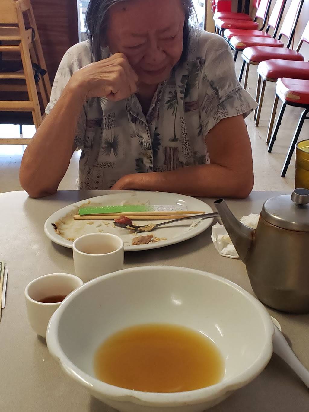 New Lius Chop Suey | restaurant | 1620 N School St, Honolulu, HI 96817, USA | 8088418668 OR +1 808-841-8668