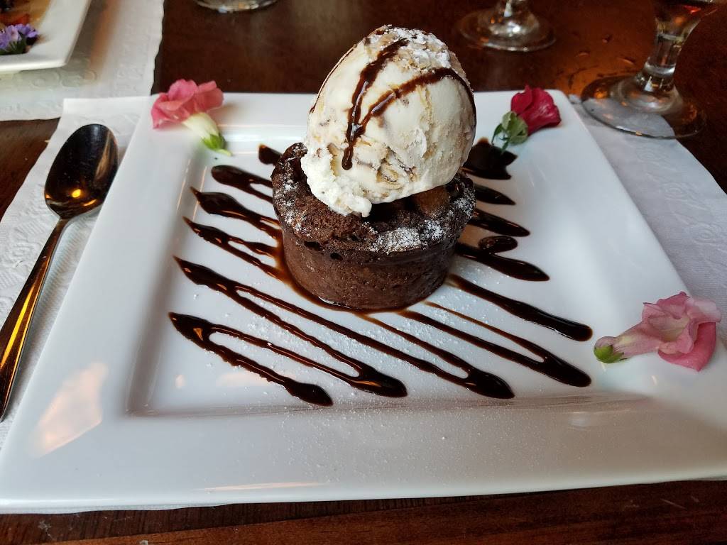 Chucherias Restaurant | restaurant | 101 2nd St #500, Holly Hill, FL 32117, USA | 3862390548 OR +1 386-239-0548