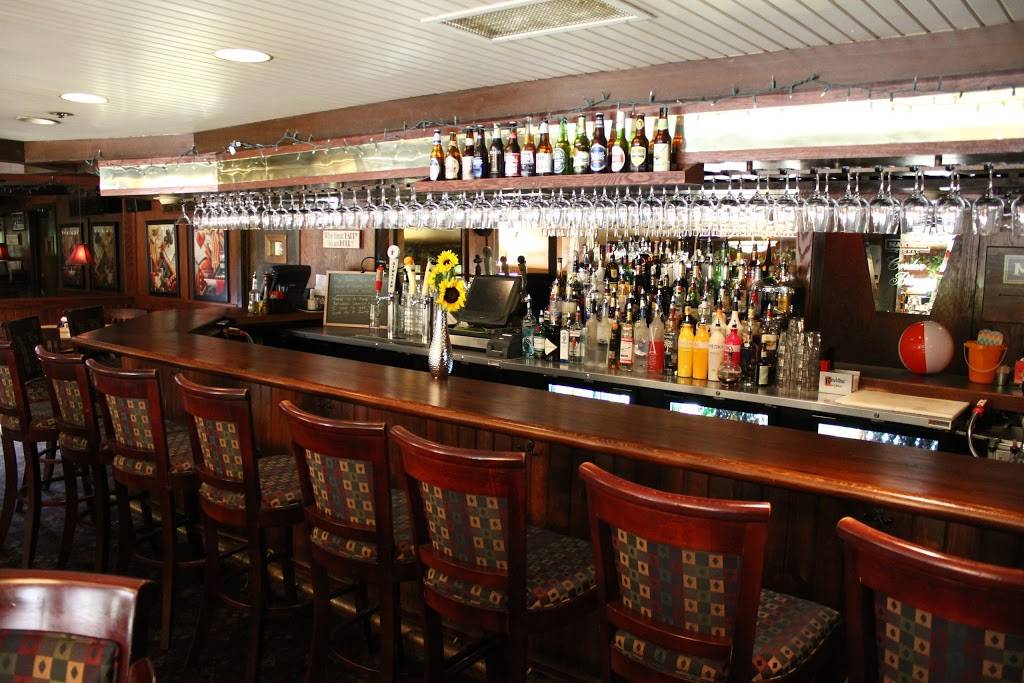 Martells | restaurant | 3501 Greenleaf Blvd, Kalamazoo, MI 49008, USA | 2693752105 OR +1 269-375-2105