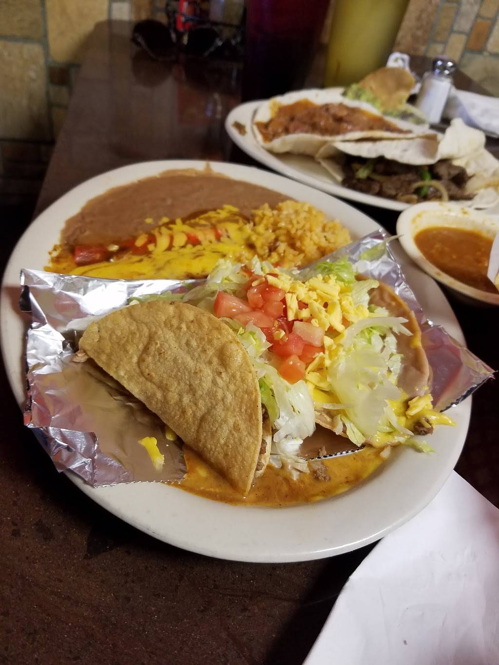 El Sol Mexican Restaurant | restaurant | 1815 Pleasanton Rd, San Antonio, TX 78221, USA | 2109235553 OR +1 210-923-5553