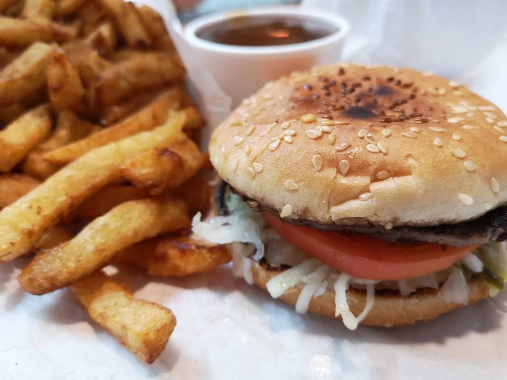 Patate Depot | restaurant | 2049 Boulevard du Curé-Labelle, Saint-Jérôme, QC J7Y 1S6, Canada | 4505925110 OR +1 450-592-5110