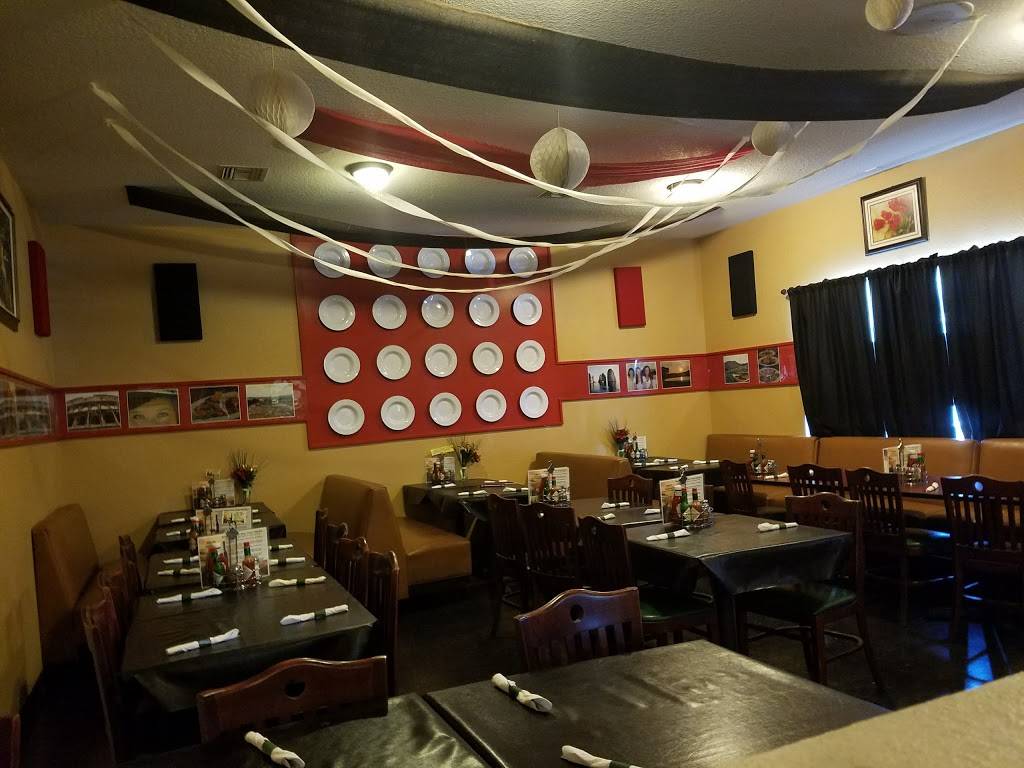 Riccardos | restaurant | 11783 US-441, Belleview, FL 34420, USA | 3526935828 OR +1 352-693-5828