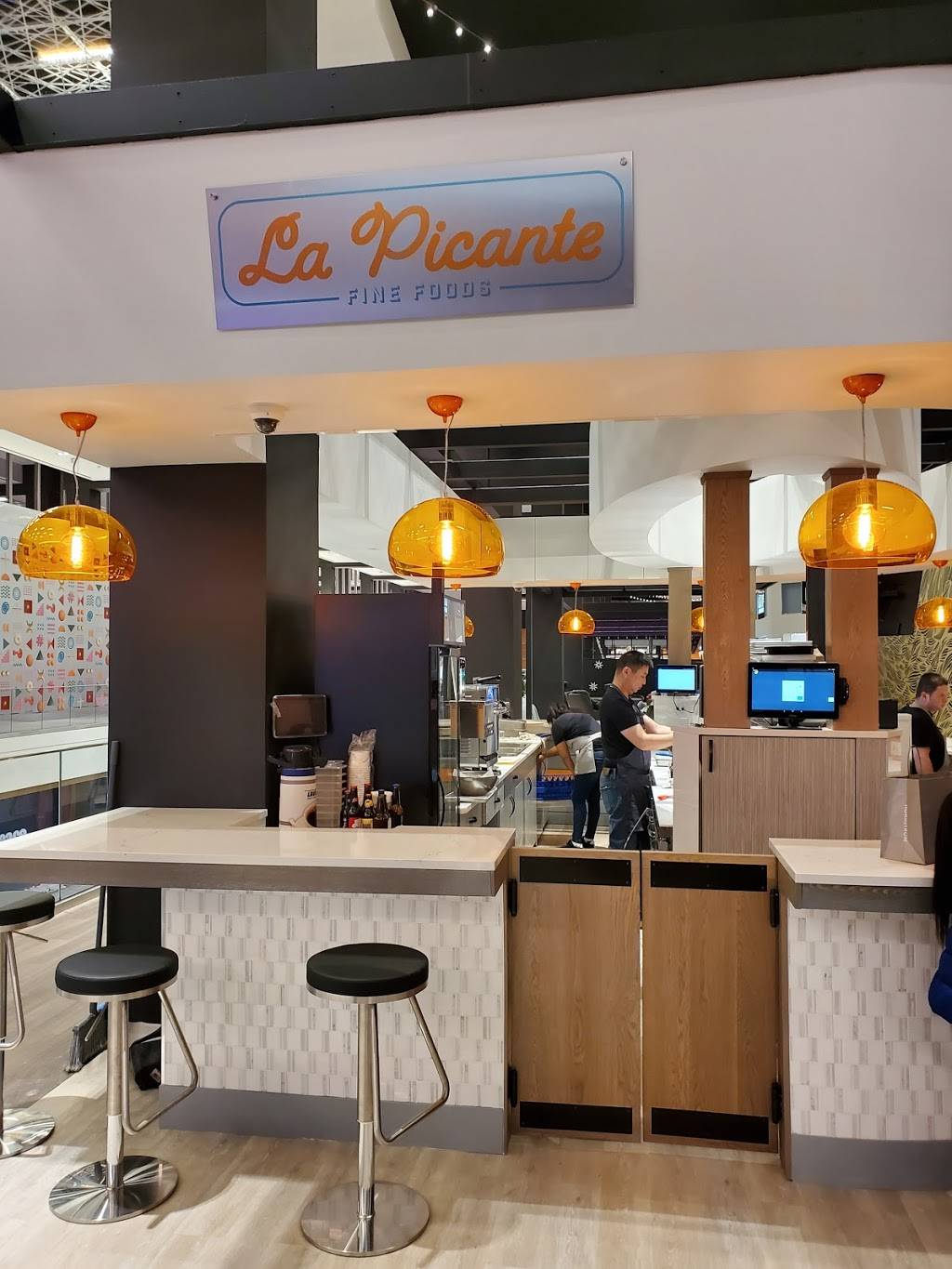 La Picante | restaurant | 100 N Water St Suite 350, Norwalk, CT 06854, USA | 4752839377 OR +1 475-283-9377